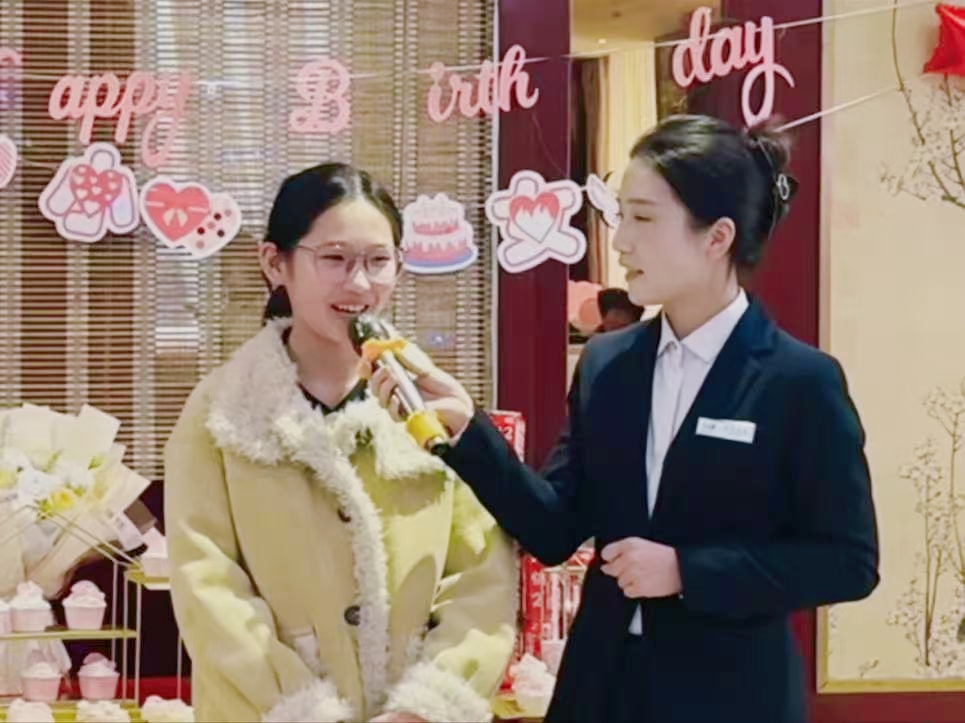 人生第一次，主持夢(mèng)的初次綻放