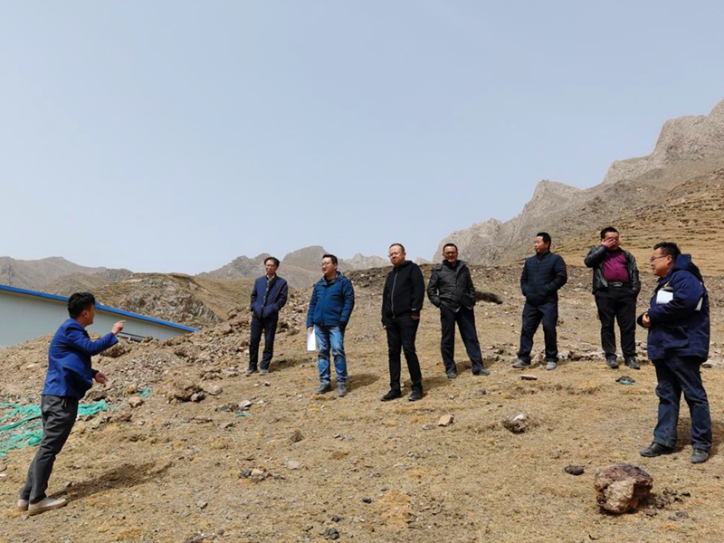 青海省自然資源部門對興海銅鑫瑪溫根礦區(qū)綠色勘查生態(tài)環(huán)境保護(hù)治理實(shí)地驗(yàn)收